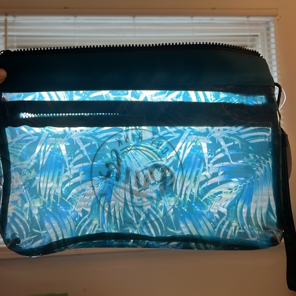 Pink Clutch - Picture 3 of 8